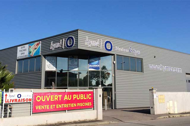 Rénovation de piscine coque, panneau aluminium et béton dans la région de Montpellier