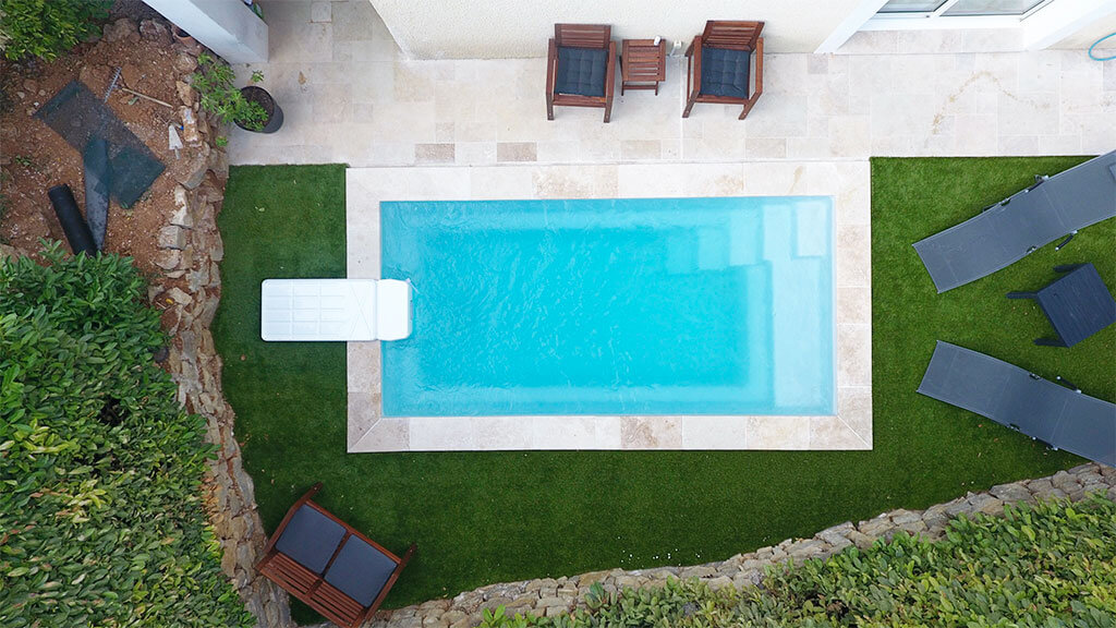 Piscine coque polyester gamme Krono 4 Piscine coque polyester gamme Krono 4